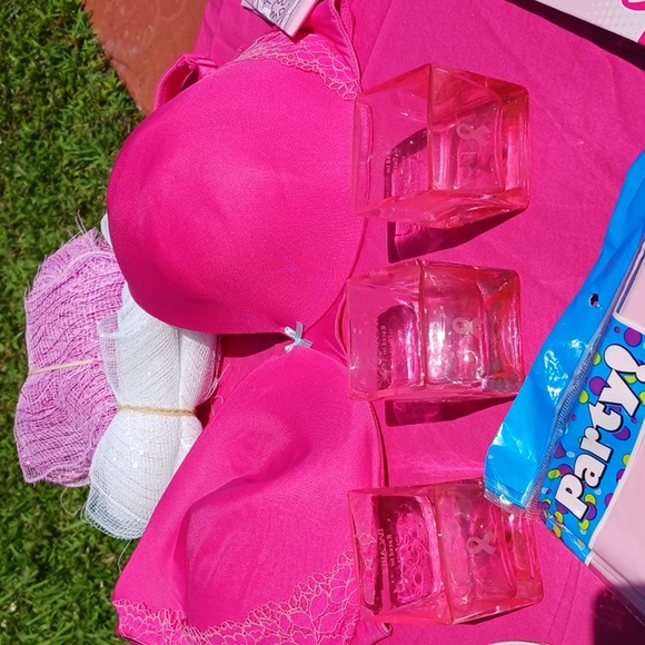 BREAST CANCER AWARENESS DISPLAY/EDUCATION - Picture 9 of 17